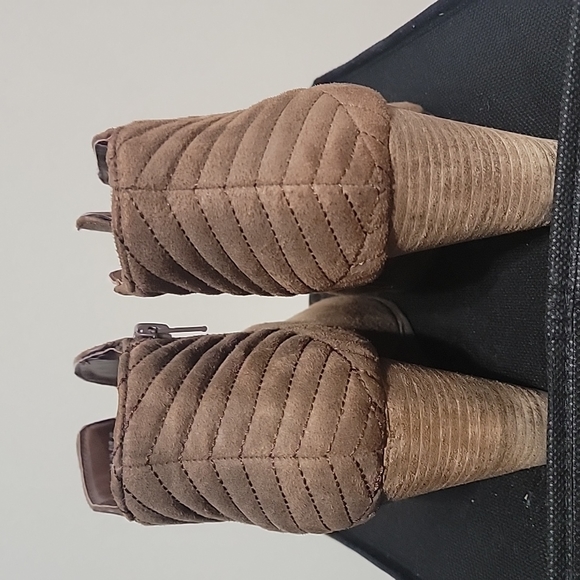 Carlos Santana Booties - Picture 3 of 6